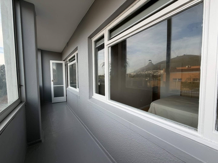 To Let 2 Bedroom Property for Rent in Mouille Point Western Cape